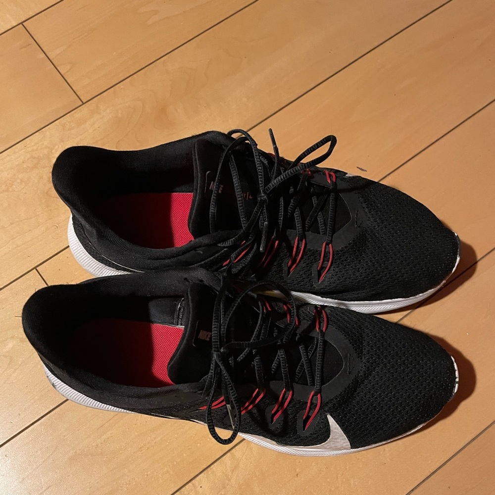 NIKE SNEAKERS